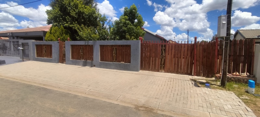 3 Bedroom Property for Sale in Pinehaven Free State